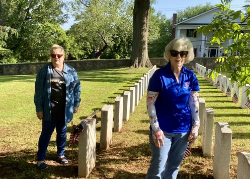 Chapter members placed flags on graves in conjunction with the Boy Scouts on May 27 for the memorial day, ceremony. In attendance was Regent Karen Kivette,Vice Regent Melissa Tanner, Registrar Eva Garrett, Past Regent, Linda Lopez, Past Regent Anita Mashburn, Chapter Member Bev Deville. 
